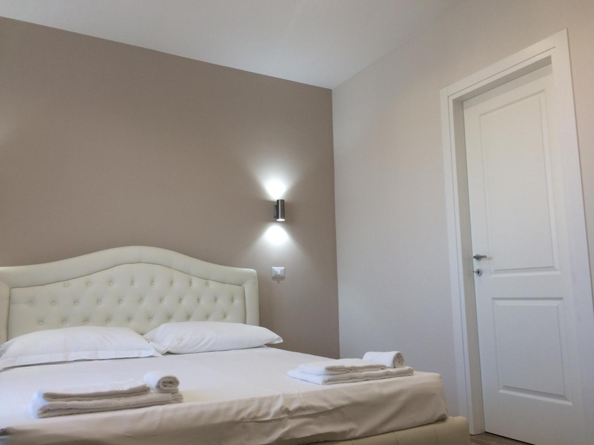 B&B Purple Italy Fiumicino Eksteriør bilde
